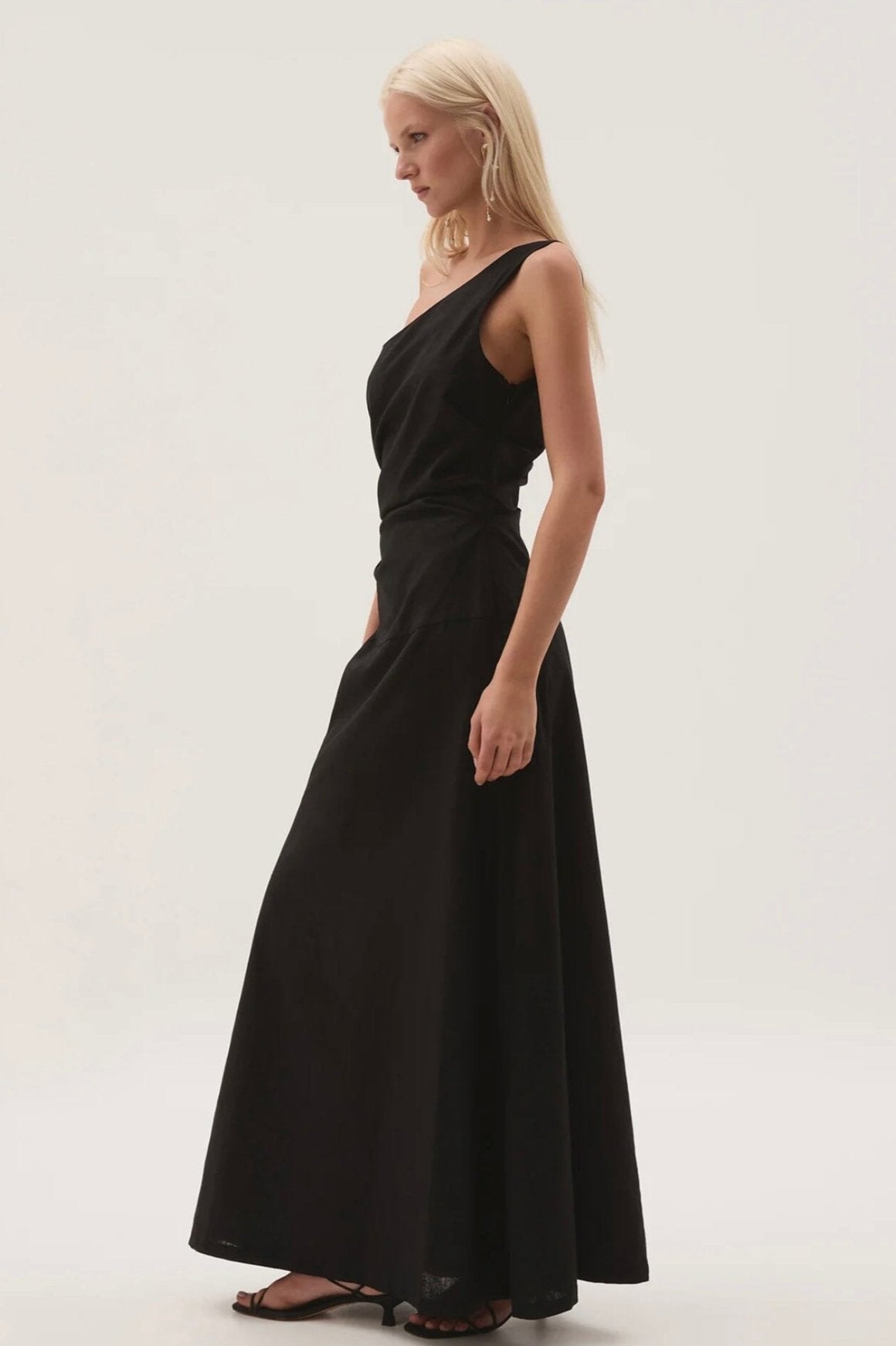 Daze One Shoulder Maxi Dress